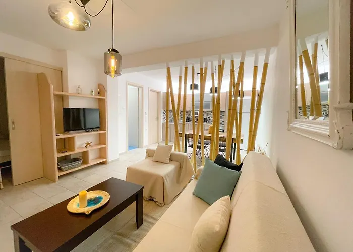 Mykonos Dot * Ано Мера