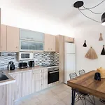 Mykonos Dot *