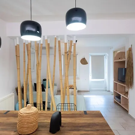 Mykonos Dot * أنو ميرا