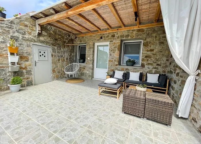 Mykonos Dot Áno Merá