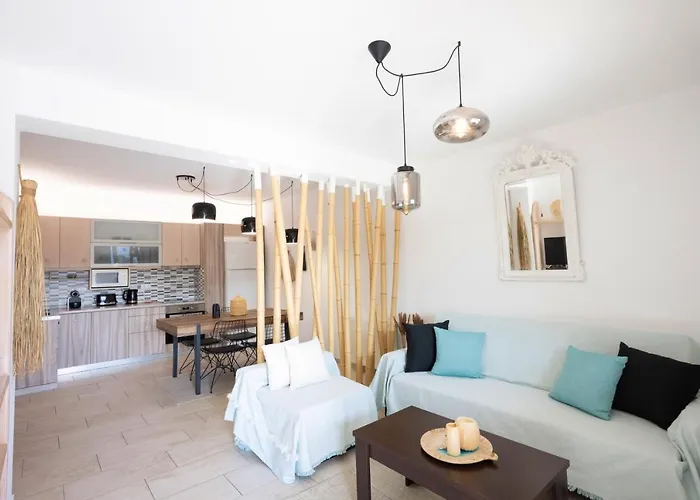 Mykonos Dot Áno Merá