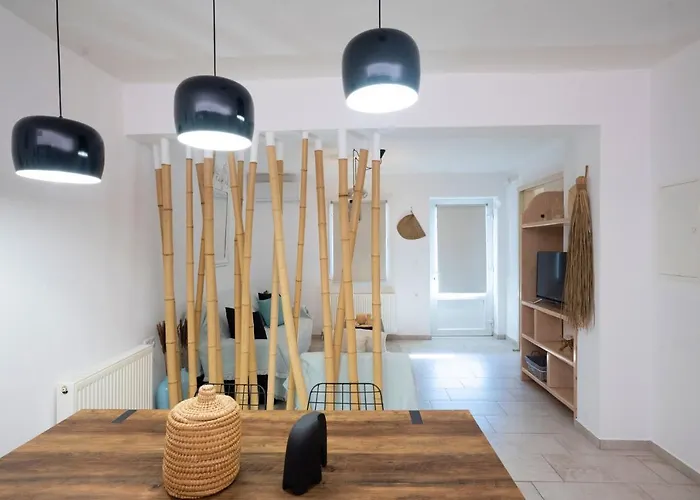 Mykonos Dot * Ano Mera