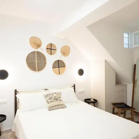 Mykonos Dot * Ano Mera