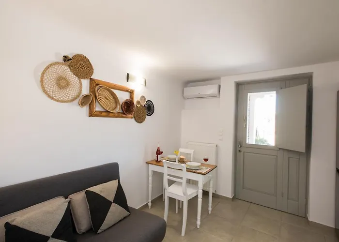 Mykonos Dot * Ano Mera