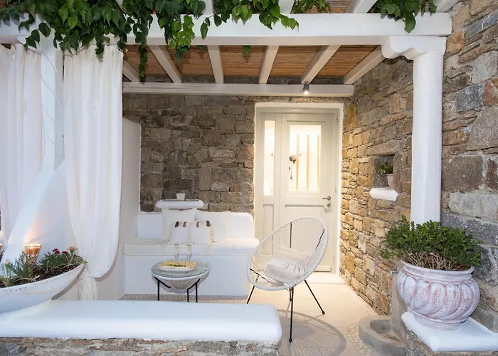 Mykonos Dot Ano Mera