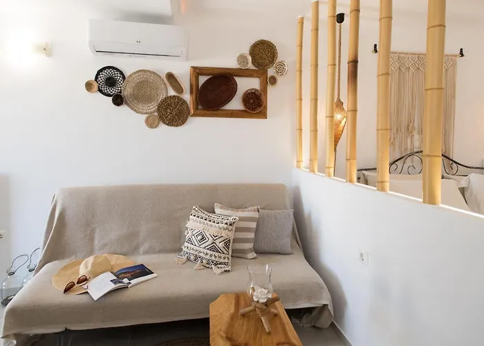 Mykonos Dot Ano Mera